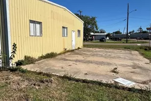 516 Cedar Bayou Rd, Baytown, TX 77520 - Photo 12