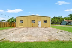 516 Cedar Bayou Rd, Baytown, TX 77520 - Photo 2