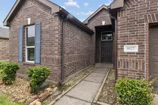 5927 Rivergrove Bend Dr, Humble, TX 77346 - Photo 2