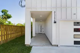 5206 Gold St, Houston, TX 77026 - Photo 2