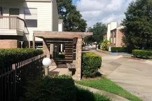 7901 Cambridge St, Houston, TX 77054 - Photo 4