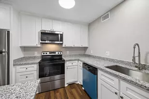 2790 W T C Jester Blvd, Houston, TX 77018 - Photo 4