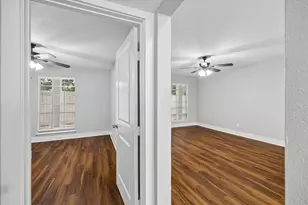 2790 W T C Jester Blvd, Houston, TX 77018 - Photo 8