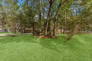 2 Ground Brier Ct, The Woodlands, TX 77381 - Photo 22