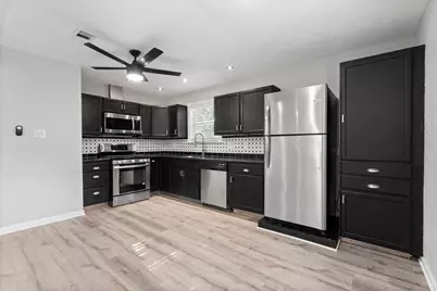 2 Ground Brier Court, The Woodlands, TX 77381 - Photo 2