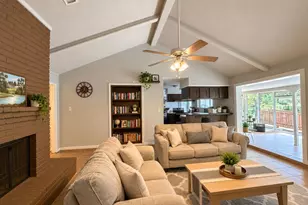 111 Rigby Owen Rd, Conroe, TX 77304 - Photo 8