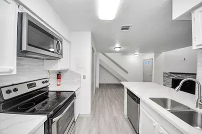 1515 Sandy Springs Road #1202, Houston, TX 77042 - Photo 8