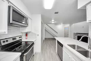 1515 Sandy Springs Rd, Houston, TX 77042 - Photo 8