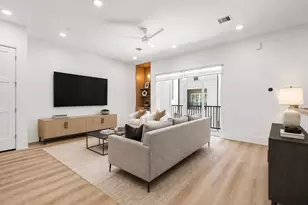 619 Skyland Terrace Way, Houston, TX 77009 - Photo 12