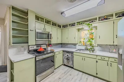 720 Concordia B Drive, Bellville, TX 77418 - Photo 2