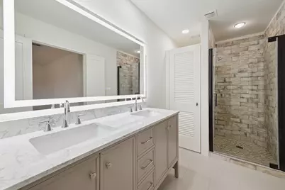 9719 Springmont Drive, Houston, TX 77080 - Photo 22
