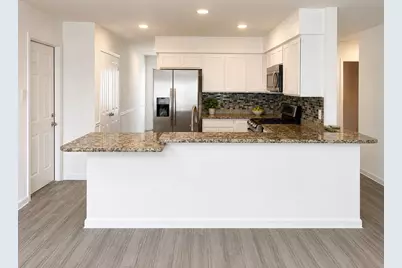 2170 Pilgrims Point Dr, Friendswood, TX 77546 - Photo 6