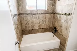 2170 Pilgrims Point Dr, Friendswood, TX 77546 - Photo 10