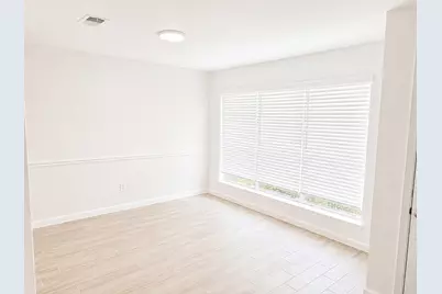 2170 Pilgrims Point Dr, Friendswood, TX 77546 - Photo 4