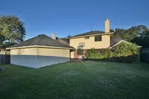 2438 Plantation Bend Dr, Sugar Land, TX 77478 - Photo 12