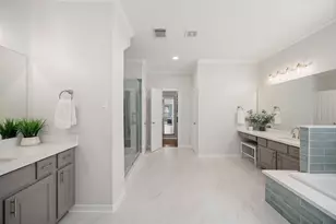 137 White Dr, Bellaire, TX 77401 - Photo 16