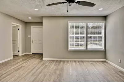 7906 Hammerly Boulevard, Houston, TX 77055 - Photo 6