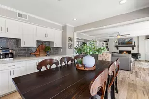 443 E Gaywood Dr, Houston, TX 77079 - Photo 14