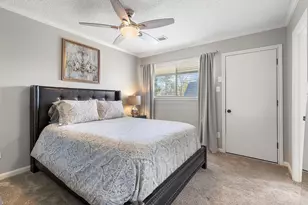 443 E Gaywood Dr, Houston, TX 77079 - Photo 34