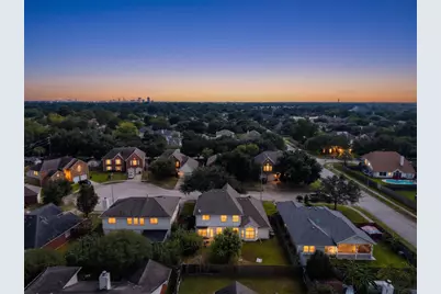 8215 Elmsford Court, Houston, TX 77083 - Photo 34