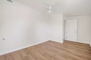 7950 Longridge Dr, Houston, TX 77055 - Photo 16