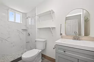 7950 Longridge Dr, Houston, TX 77055 - Photo 32