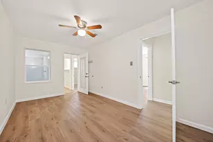 7950 Longridge Dr, Houston, TX 77055 - Photo 28
