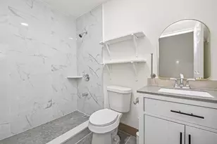 7950 Longridge Dr, Houston, TX 77055 - Photo 18