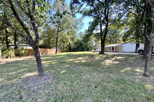 588 Vicksburg Ln, Livingston, TX 77351 - Photo 36