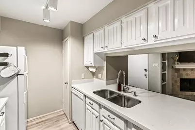 2601 S Braeswood Boulevard #1404, Houston, TX 77025 - Photo 10