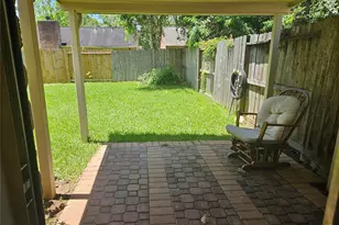 2822 Chimneystone Dr, Sugar Land, TX 77479 - Photo 18