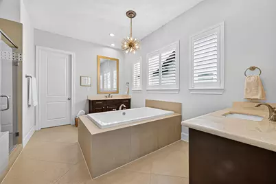 8729 Oak Kolbe Lane, Houston, TX 77080 - Photo 32