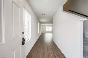 9123 Estes Lks Dr, Baytown, TX 77521 - Photo 4