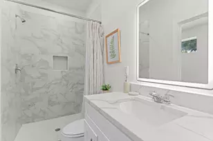 6719 St Augustine St, Houston, TX 77021 - Photo 6