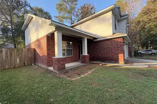 126 W Drifting Shadows Circle, Conroe, TX 77385 - Photo 2