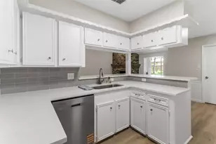 9211 Meaux Dr, Houston, TX 77031 - Photo 12