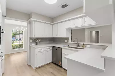 9211 Meaux Drive, Houston, TX 77031 - Photo 10