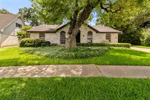 9211 Meaux Dr, Houston, TX 77031 - Photo 2