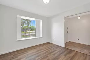 10340 Rocky Hollow Rd, La Porte, TX 77571 - Photo 10