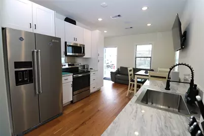 5506 Avenue Q 1/2, Galveston, TX 77551 - Photo 2