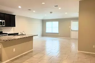 8310 Rose Petals Ln, Rosharon, TX 77583 - Photo 4