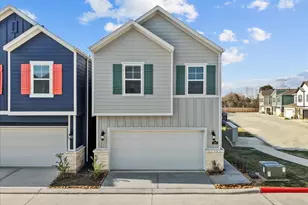 535 Avisa Dr, Kemah, TX 77565 - Photo 2