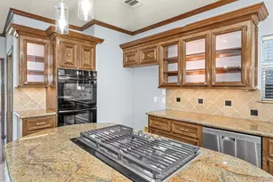 6710 Blue Hills Rd, Houston, TX 77069 - Photo 12