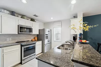 714 Redwing Place Drive, Houston, TX 77009 - Photo 8