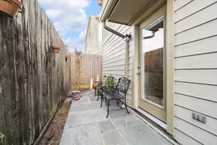 714 Redwing Pl Dr, Houston, TX 77009 - Photo 26