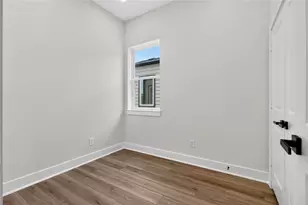 4822 Creekmont Dr, Houston, TX 77091 - Photo 10