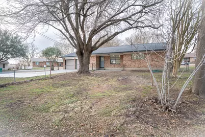 1009 Robinhood, Brenham, TX 77833 - Photo 32
