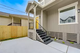 811 E 39th St, Houston, TX 77022 - Photo 2