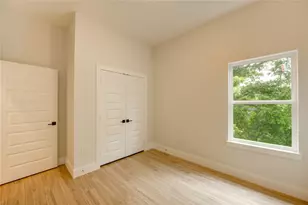 811 E 39th St, Houston, TX 77022 - Photo 18