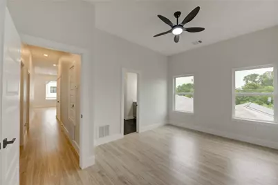 811 E 39th Street #B, Houston, TX 77022 - Photo 20